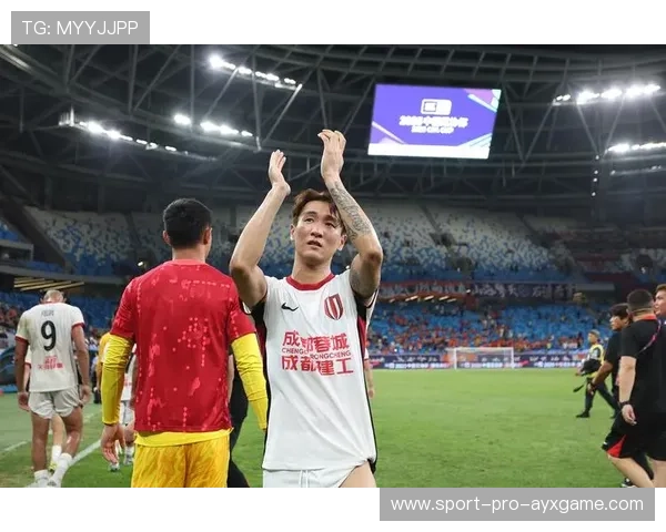 球员在关键时刻建功，球员在关键时刻建功的是谁